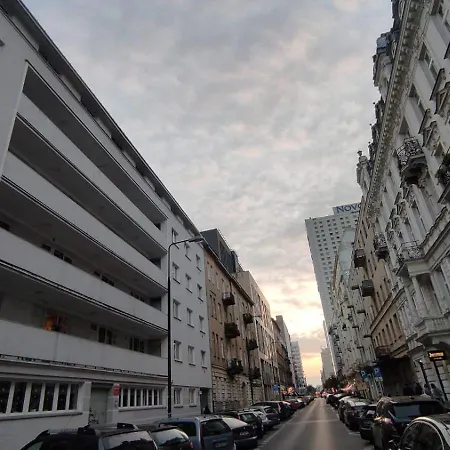 Nowogrodzka Apartment *