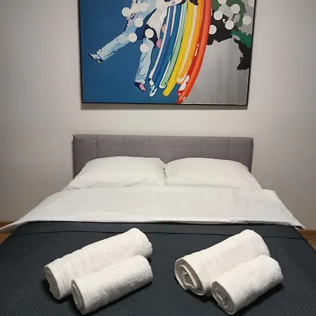 Apartment Nowogrodzka *
